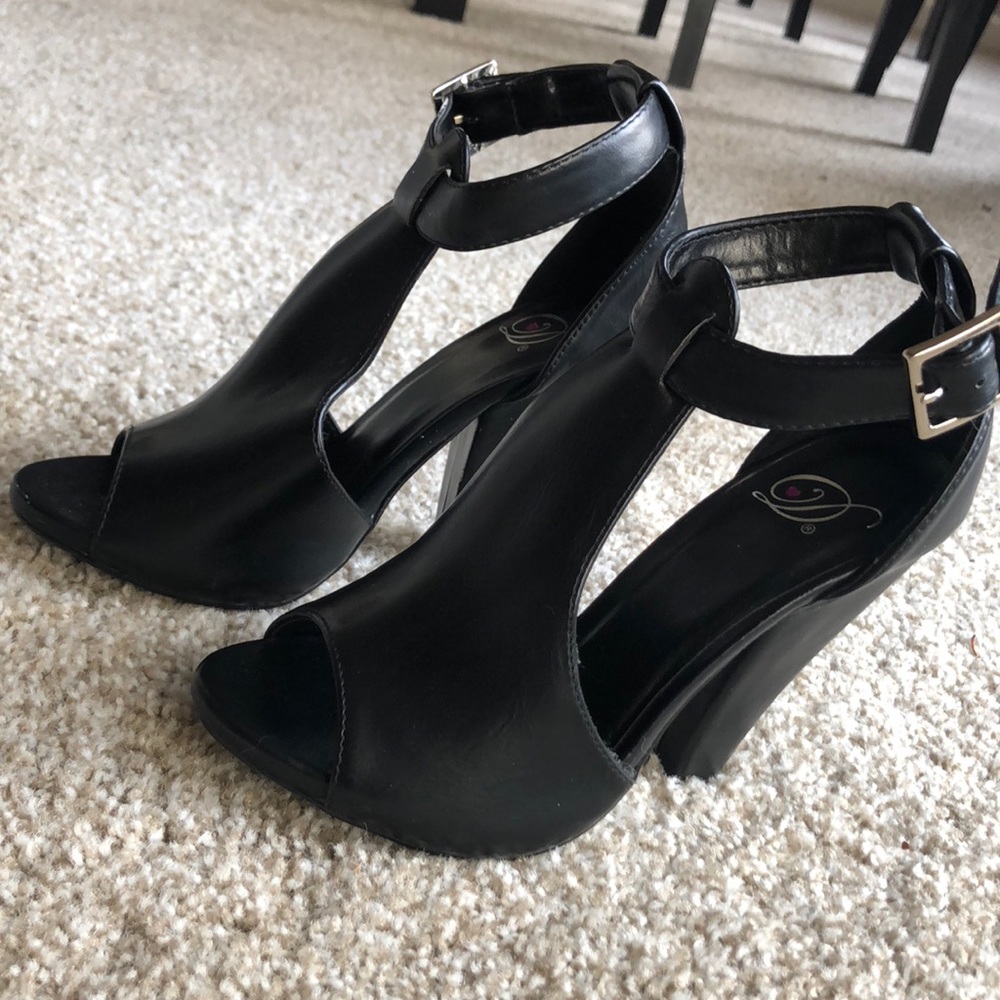Simple black heels